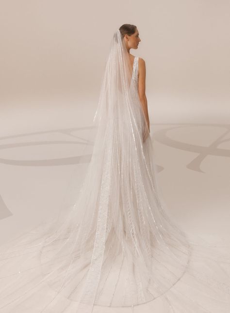 LOOK 11 - ELIE SAAB BRIDAL - FALL 2023 Elie Saab Ready To Wear, Elie Saab Bridal, Fashion Designer Dresses, Fashion Advisor, Red Carpet Dress, Carpet Dress, Dream Wedding Dress, Ready To Wear Fashion, Boutique Couture