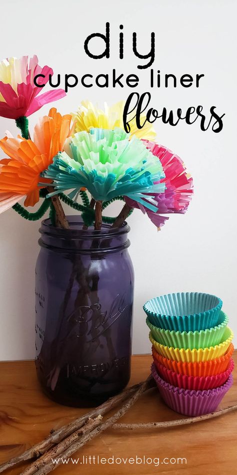 Tissue Paper Flowers, Cupcake Liner Crafts, Cupcake Liner Flowers, Coffee Filter Crafts, Coffee Filter Flowers, Fun Easter Crafts, Crafts For Seniors, Paper Flowers Craft, Flower Diy Crafts