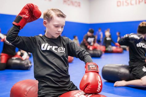 Boot Camp For Kids, Ufc Gym, Youth Wrestling, Gym Program, Kids Mma, School Kids Activities, Kickboxing Classes, Boxing Classes, Lion's Den