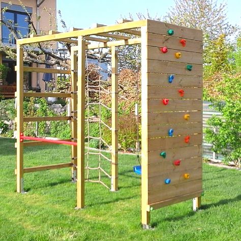 Climbing Frame Ideas, Diy Wood Climbing Structure, Kids Climbing Wall Outdoor, Diy Rock Climbing Wall Outdoor, Diy Outdoor Climbing Structure, Diy Monkey Bars Backyards, Backyard Climbing Structure Kids, Diy Kids Climbing Structure, Backyard Ninja Warrior Course For Kids