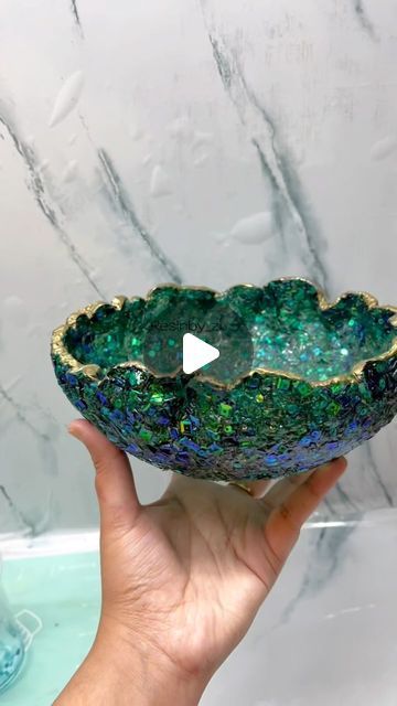 Resinby_zi on Instagram: "Resin bowl 🌺❤️  #insta #instagood #resin #resinart #craftartresin #abstractartkingdom #reels" How To Make Resin Bowls, Epoxy Resin Rings Diy, Resin Bowl Tutorial, How To Make A Resin Bowl, Epoxy Resin Art Ideas Wood, Resin Side Table Diy, Resin Crockery, Ideas For Resin Art, Resin Ideas To Sell For Beginners