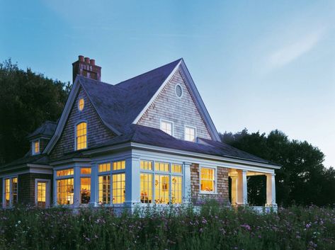 Small Gem in the Fields | Austin Patterson Disston Architects | Archinect Shingle Style Architecture, Cottage House Exterior, Shingle House, Small Cottage Homes, Shingle Style Homes, Beach Cottage Decor, Small Cottage, House With Porch, Beach Cottage Style