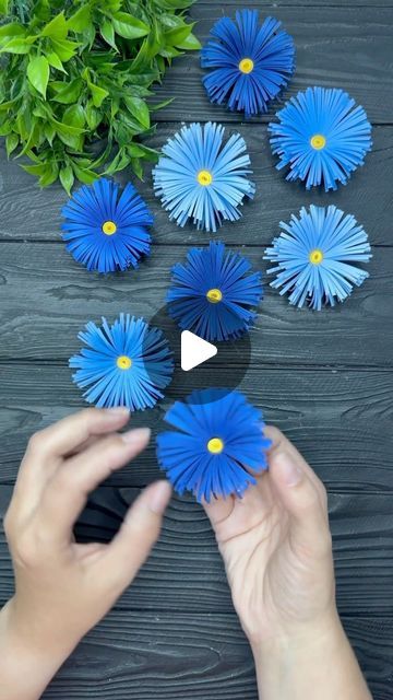 Origami Studio DIY 💥 Paper Craft Tutorials 🇺🇦🇨🇦 on Instagram: "EASY Paper Flowers DIY Paper Craft Ideas Tutorial   #paper #paperflowers #papercrafts #crafts #craftideas #tutorial #diy #origami #origamistudio" 3d Paper Flowers Diy Easy, How Make Flowers Paper, How To Cut Flowers Out Of Paper, Flower Tutorial Paper, Easy Flower Paper Craft, Diy Crepe Paper Flowers Tutorials, How To Make Flower With Paper, Paper Flowers Diy Easy For Kids, Easy Flower Making With Paper