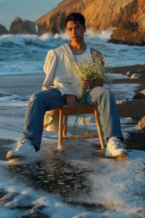 Beach Fashion Shoot, Beach Fashion Editorial, Beach Editorial, Portrait Photography Men, Dark Theme, Creative Photoshoot Ideas, Men Photoshoot, Beach Pictures Poses, Poses Photo