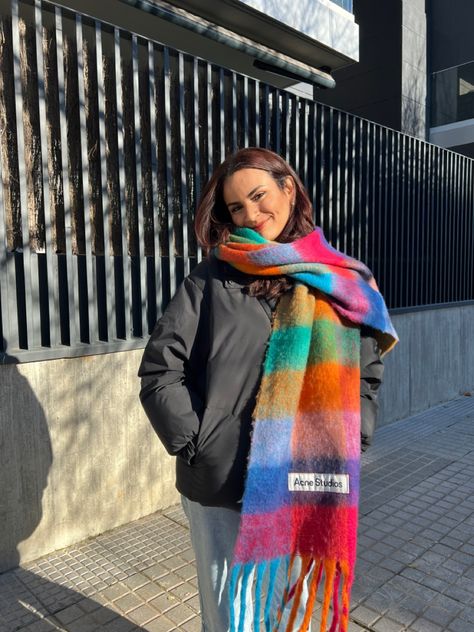 Colourful Scarf Outfit Winter, Coloured Scarf Outfit, Big Colorful Scarf Outfit, Chunky Colorful Scarf, Pastel Scarf Outfit, Colorful Winter Scarf, Color Scarf Outfit, Bold Accessories Outfit, Colored Scarf Outfits