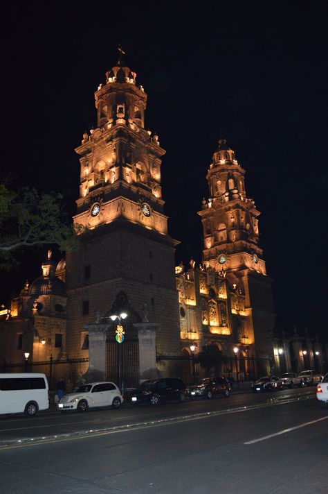 Catedral de Morelia Empire State Building, Morelia Michoacan Aesthetic, Mex Wallpaper, Chicano Love, Durango Mexico, Roaring 20, Jesus Art, Mexican Culture, Summer Baby