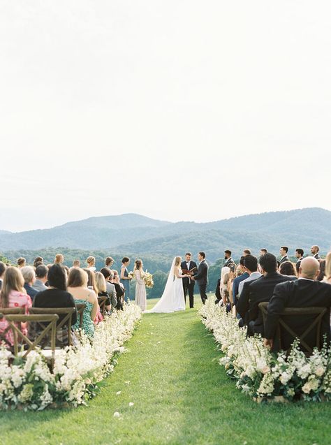 Farm Wedding Aisle Decor, Outdoor Vineyard Wedding Ceremony, Wedding On Family Land, Outdoor Farm Ceremony, Summer Wedding Venues Outdoor Ceremony, Outdoor Summer Wedding Ceremony, Outside Ceremony Wedding, White Wedding Ceremony Outdoor, Wedding Photography Ceremony Outdoor