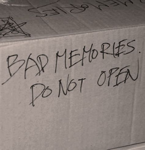 Funny Pictures: Box labeled "Bad Memories. Do Not Open." Picture Quotes, Humour, Motiverende Quotes, Bad Memories, Visual Statements, Grunge Aesthetic, American Horror Story, A Box, Good Vibes