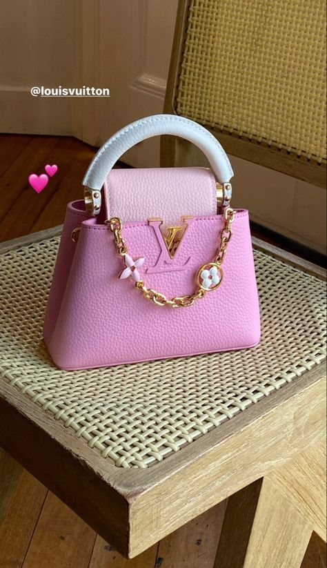 Lv Pink Bag, Designer Aesthetic Bags, Cute Handbags Aesthetic, Pink Luxury Bag, Pink Lv Bag, Designer Bags Aesthetic, Purses Louis Vuitton, Pink Designer Bags, Most Expensive Bag