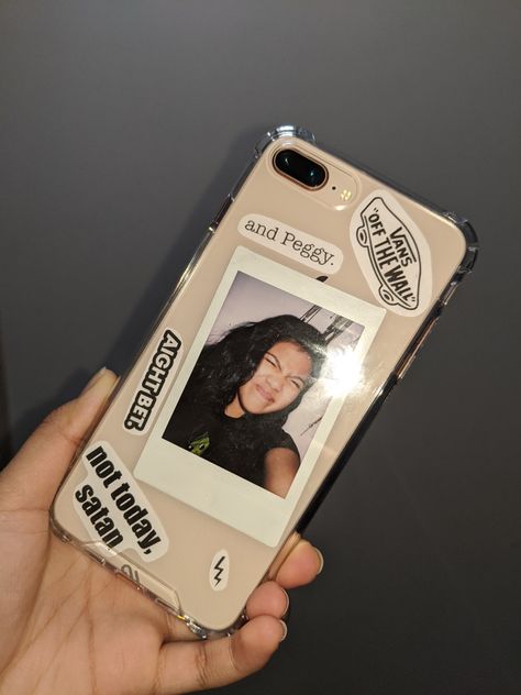 Phone Cases With Polaroid Picture, Pictures In Phone Case Ideas, Diy Phone Case Polaroid, Cute Clear Phone Case Ideas Diy, Iphone Clear Case Ideas Stickers, Phone Cases With Photos, Grunge Phone Case Stickers, Polaroid Photo Phone Case, Iphone Case Pictures