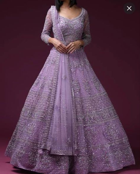 Light Purple Indian Outfit, Lengha Modern Pakistani, Purple Engagement Dress Pakistani, Lavender Wedding Dress Indian, Lavender Desi Dress, Lilac Bridal Dress, Purple Long Dress Indian, Pastel Purple Lengha, Purple Nikkah Dress