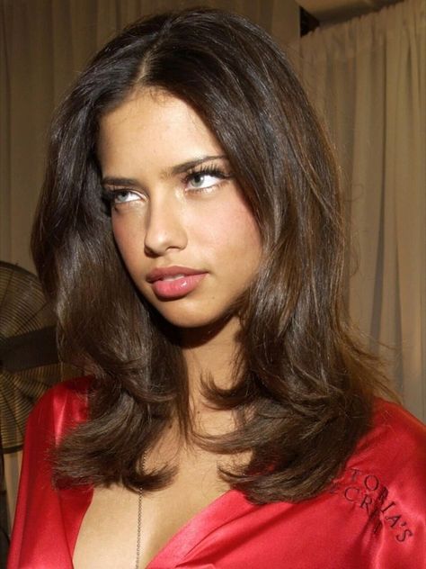 Adriana Lima Yearbook, Adriana Lima Outfit, Adriana Lima Hair, Vs Models Aesthetic, Adrina Lima, Adriana Lima Makeup, Adrian Lima, Adriana Lima Young, Adriana Lima Style