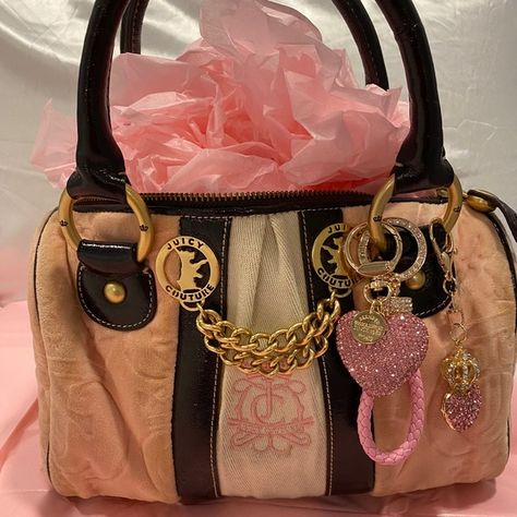 GENTLY USED VERY RARE VINTAGE Y2K JUICY COUTURE HANDBAG Couture, Rare Juicy Couture Bag, Juicy Couture Vintage, Y2k Juicy Couture, Juicy Couture Tracksuit, Juicy Couture Baby, Purse Collection, Juicy Couture Handbags, Couture Handbags