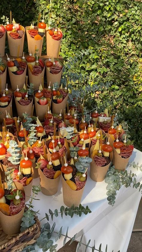 Unique Wedding Catering, Bridal Party Food Table, Light Refreshment Ideas Food, Engagement Party Finger Food Ideas, Charcuterie Cup Display Table, Wedding Self Serve Food, Reception Appetizers Wedding, Appetizer Wedding Table, Garden Wedding Food Ideas