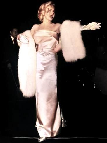 Marilyn Monroe Pink Dress, Pola Korset, Hollywood Glam Dress, Hollywood Glamour Dress, Marilyn Monroe Outfits, Old Hollywood Dress, Estilo Marilyn Monroe, Marilyn Monroe Dress, Monroe Dress