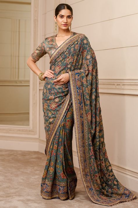 Tarun Tahiliani Saree, Floral Lehenga, Embroidered Kurti, Tarun Tahiliani, Bridal Lehengas, Saree Shopping, Saree Trends, Blouse For Women, Blouse Online