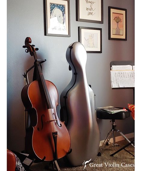 Cello Decoration, Cellist Aesthetic, Cello Aesthetic, Cello Practice, Cello Art, Cello Case, Violin Photography, Home Music Rooms, Violin Case