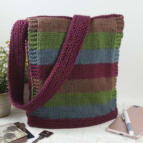 Easy Knit Messenger BagThis knit bag pattern is both handy and super simple to make!By: Lorna Miser for willowyarns.com0 Knitted Book Bag, Knit Shoulder Bag, Tote Crochet, Knitting Bag Pattern, Knitting Tote Bag, Bag Pattern Free, Easy Knit, Knitting Project Bag, Blanket Knitting Patterns