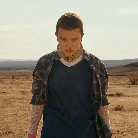 Eleven Using Her Powers, Eleven Powers, Claudia Stilinski, El Hopper, Starnger Things, Playlist Pics, Stranger Things 4, Stranger Things Tv, Eleven Stranger Things