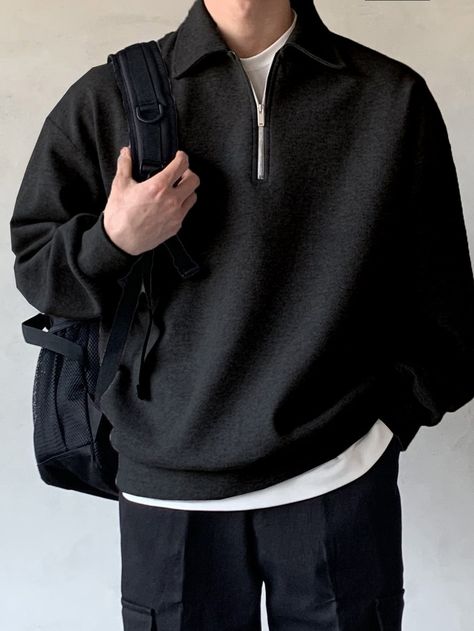 Aesthetic Comfy Outfits Men, Mens Style Minimalist, Green And Black Outfit, Sweatshirt Outfit Men, Mens Fall Outfits, Sweat Noir, Sweater Outfits Men, Black Outfit Men, Pullovers Outfit