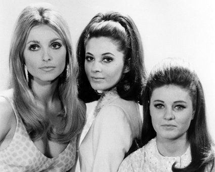 Sharon Tate, Natalie Wood, Patty Duke Quentin Tarantino, Barbara Parkins, Patty Duke, 16x20 Poster, Studio Poses, Roman Polanski, Sharon Tate, Valley Of The Dolls, Vintage Hollywood