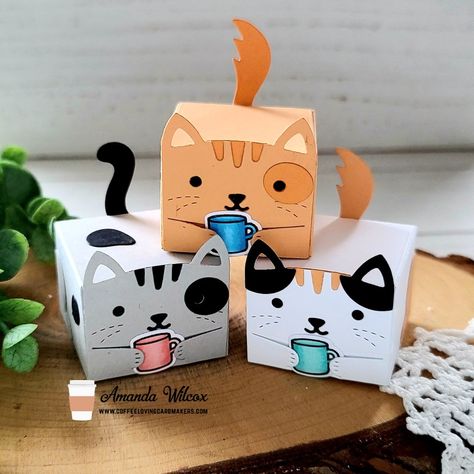 Cat Gift Box Ideas, Tiny Gift Box Ideas, How To Decorate A Box Gift, Decorating Boxes Ideas Gift, Reading Coffee, Paper Box Diy, Cat Candy, Colorful Hairstyles, Tiny Gifts