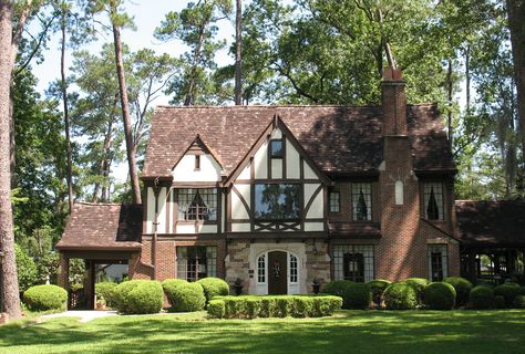 Tudor House Exterior, Tudor Homes, Interior Courtyard, Thomasville Ga, Tudor Cottage, Storybook Homes, Tudor Revival, Porte Cochere, Tudor Style Homes