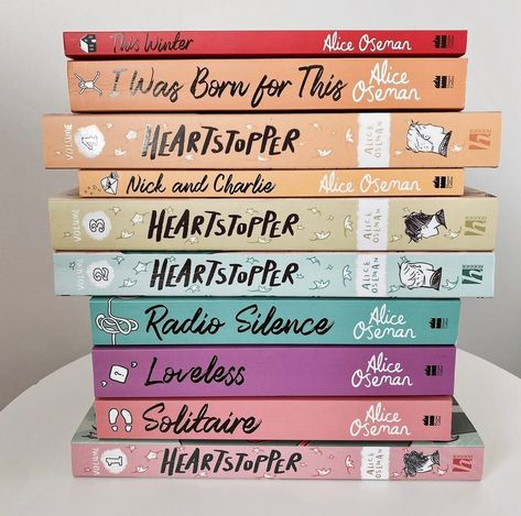 All Alice Oseman Books, Alice Oseman Books Order, Alice Oseman Books Aesthetic, Alice Oseman Books, Solitaire Alice Oseman, Heartstopper Books, Scene Kid Art, Lgbt Book, Alice Oseman