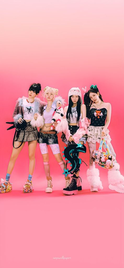 AESPA WALLPAPER Itzy Loco Concept Photos, Aespa Inspired Wallpaper, Aespa Teaser Photo, Aespa Pink Wallpaper, Aesthetic K Pop Usernames, Aespa Phone Wallpaper, Aespa Supernova Wallpaper, Aespa Hot Mess, Aespa Armageddon Wallpaper