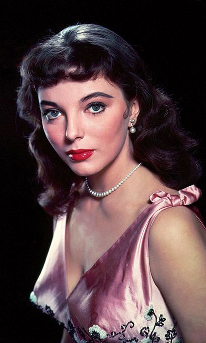 Tumblr, Joan Collins Young, Dame Joan Collins, Jennifer Jones, Abbott And Costello, British Women, Joan Collins, Woman Movie, Most Beautiful Eyes