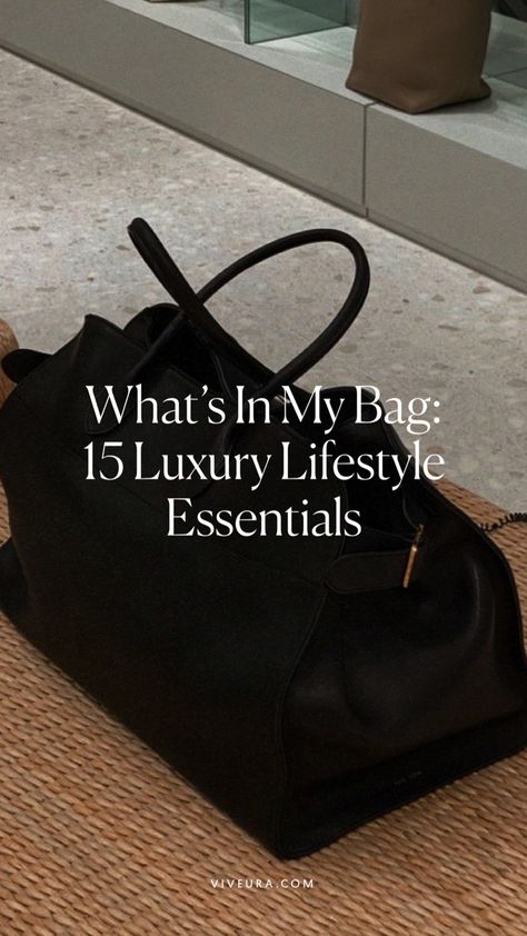 luxury life, luxury living, luxury aesthetic, luxury handbag Organisation, Luxury Travel Essentials, Classic Black Handbag, Everyday Bag Essentials, Vitamin Brands, Luxury Travel Bag, Luxury Lifestyle Aesthetic, Luxury Lifestyle Travel, Living Luxury