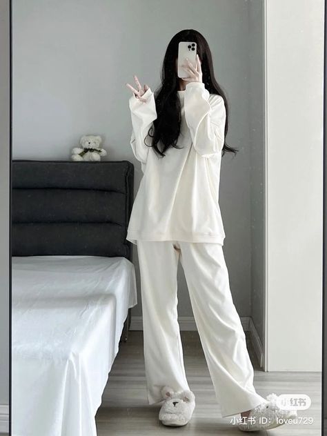 Eleanora Isabella Bianchi is a 16 years old girl who hasn't left her … #teenfiction #Teen Fiction #amreading #books #wattpad Nightwear For Women, Long Sleeve Pajamas, Homewear Woman, Casual Day Outfits, Kawaii Fashion Outfits, Easy Trendy Outfits, Korean Girl Fashion, Mode Inspo