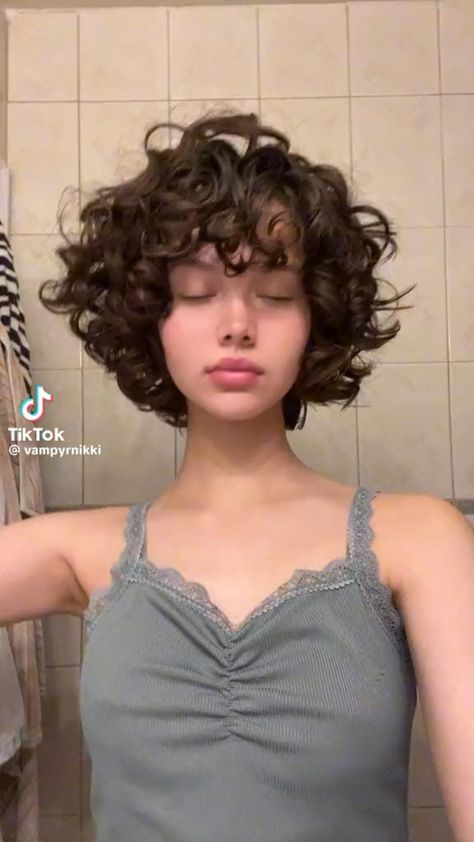 #Stylish_Short_Wolf_Haircut_Ideas #How_To_Improve_At_Stylish_Short_Wolf_Haircut_Ideas_In_60_Minutes Short Curly Round Haircuts, Curly Neck Length Hair, Cute Styles For Short Curly Hair, Pixie Cut On Curly Hair, Short Curly French Bob, Y2k Curly Hairstyles Short, Short Curly Haircuts Natural, Short Curly Hair Styles Black Women, Short 3a Hair