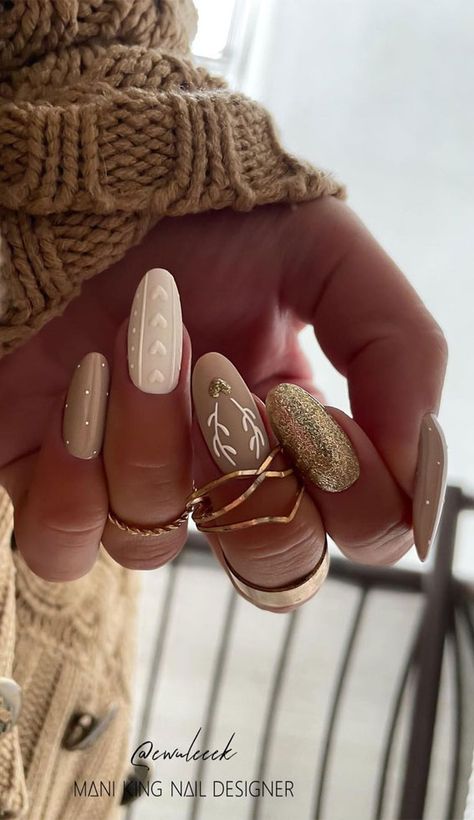 Christmas Gel Nails, Chistmas Nails, Nails With Gold, Manikur Kuku, December Nails, Nails Arts, Her Nails, Festival Nails, Nagel Inspo