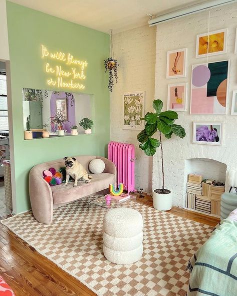 Colorful Eclectic Bedroom, Funky Bedroom, Funky Room, Colorful Room Decor, Colourful Living Room Decor, Colorful Apartment, Pastel House, Deco Retro, Colourful Living Room