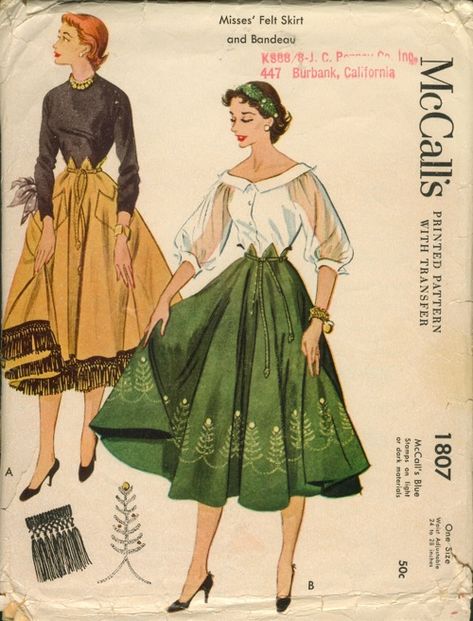 McCall's 1807 ©1953 Felt Skirt and Bandeau (which is actually a headband) Butterick Sewing Patterns Vintage, Felt Skirt, Pattern Illustrations, Patron Vintage, Vintage Dress Patterns, Look Retro, Retro Mode, Mccalls Sewing Patterns, Fashion Sewing Pattern