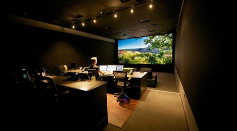 The Evolving Role of a Colorist: What does a colorist do? Floating Sideboard, Studio Room Design, Editing Studio, Suite Design, Editing Suite, Inside A House, Home Cinema Room, Office Interior Design Modern, Recording Studio Home