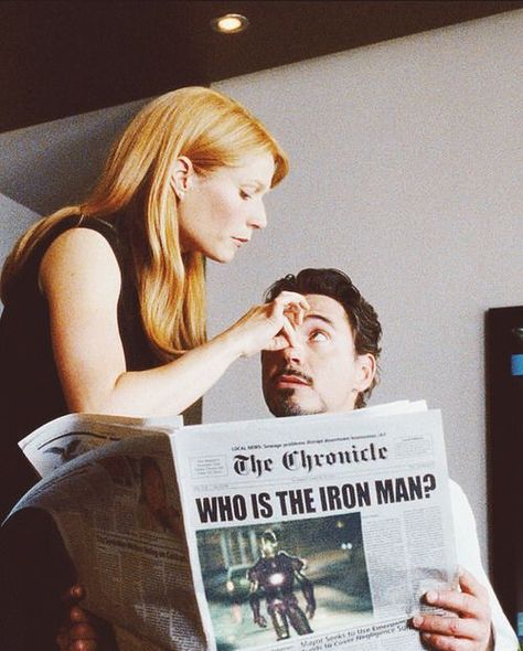 Peeper and Tony Tony And Pepper, Iron Men 1, Toni Stark, Marvel Couples, Robert Downey Jr Iron Man, Pepper Potts, Carol Danvers, Marvel Photo, Peggy Carter