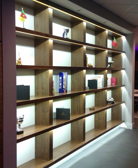 Bringing your bookshelves to life with LED tape Lights In Bookcase, Room Ideas Led Lights, Led Shelf Lighting, Installing Led Strip Lights, Bookshelf Lighting, Small Sitting Room, Store Shelves Design, Bookcase Lighting, Deco Led