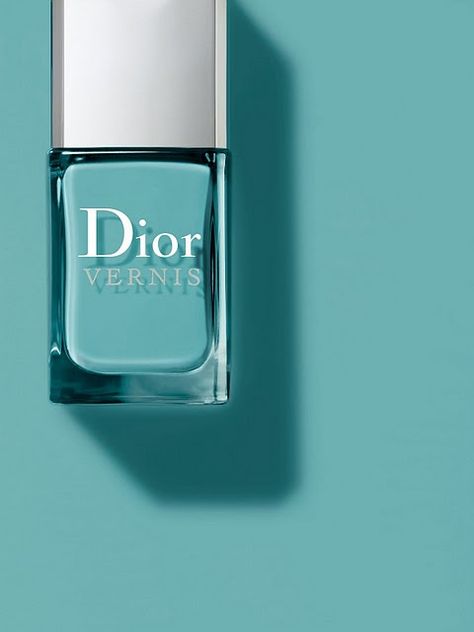 Dior St. Tropez nail polish Dior Nail Polish, Turquoise Aesthetic, Dior Nails, Verde Tiffany, Turquoise Nails, Azul Tiffany, Blue Nail Polish, Color Turquesa, Shades Of Turquoise