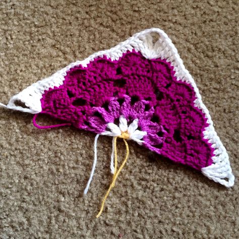 Amigurumi Patterns, Half Granny Square, Scrappy Blanket, Heart Mandala, Crochet Butterfly Pattern, Crochet Granny Square Afghan, Coiled Fabric Basket, Crochet Mandala Pattern, Crochet Motif Patterns