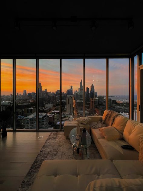 Penthouse Apartment Aesthetic, City Apartment Aesthetic, Nyc Apartment Aesthetic, Chicago Penthouse, Apartamento New York, Penthouse Aesthetic, Appartement New York, City View Apartment, Nyc Penthouse