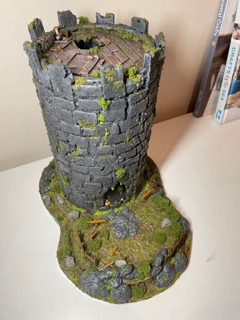 Ruins, Dungeons And Dragons Diorama, Dungeons And Dragons Dice Tower, Dnd Diy Dice Tower, Fantasy Diorama Diy, Diy Warhammer Terrain, Dice Tower Ideas, Dice Tower Diy Plans, Dice Tower Diy