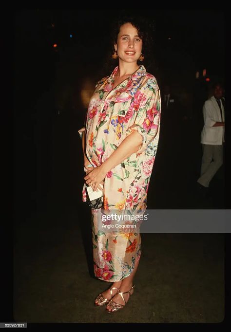Andie Macdowell Style, Four Weddings And A Funeral, Birthing Gown, Famous Celebrity Couples, Baby Hospital Pictures, Baby Hospital Outfit, Periwinkle Dress, Tommy Hilfiger Fashion, Andie Macdowell