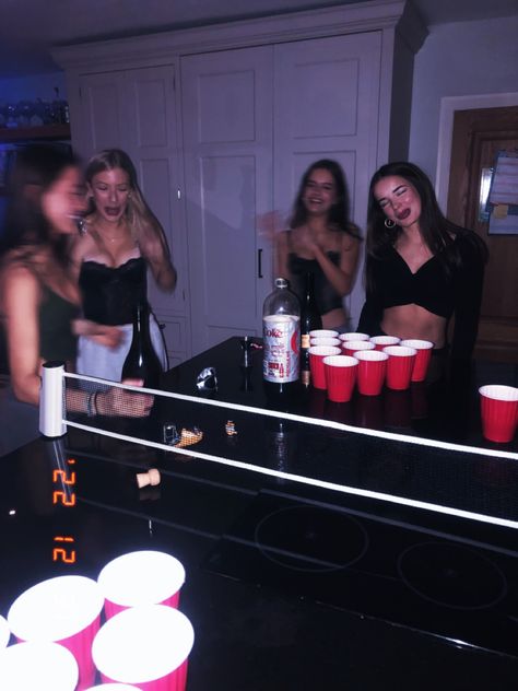 Teenage Rager Party, Cool Bday Party Ideas, New Years Party Teenagers, Beer Pong Aesthetic Party, Birthday Party Rager, Hoco Party Ideas, Party Asethic, New Years Teen Party, Hoco After Party Ideas
