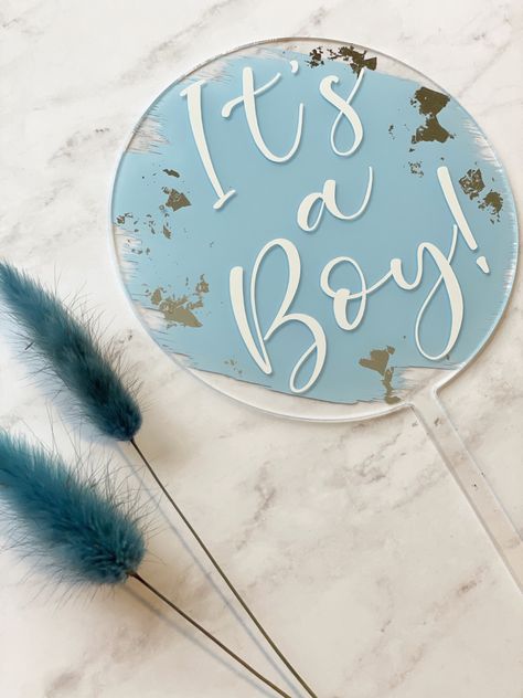 Gender Reveal Ideas For Photos, Ombre Acrylic Sign, Gender Reveal Pictures, Acrylic Cake Toppers, Baby Shower Cake Decorations, Gender Reveal Cake Topper, It's A Boy Announcement, Baby Print Art, Projets Cricut