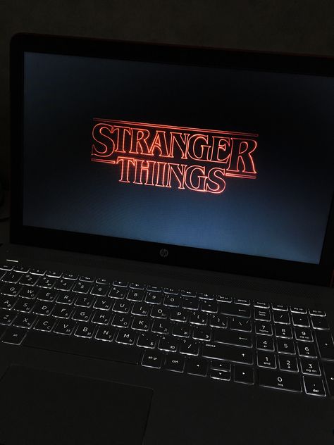 Stranger Things Watching On Laptop, Hp Laptop Snapchat Story, Movie In Laptop Snap, Laptop Movie Snapchat Story, Movie Night Sleepover, Snapchat Snaps, Mcdonald's Aesthetic, Netflix And Chill Tumblr, Movie Night Photography