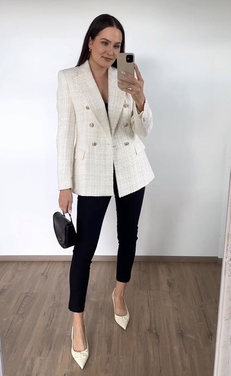 [SponsoredPost] 83 Hot Formal Blazers For Women Office Outfits Tricks You Have To See Quickly #formalblazersforwomenofficeoutfits Formal Blazers For Women, Dress Code Business, Outfits Hacks, Trousers Outfit Women, Women Office Outfits, Populaire Outfits, Lawyer Outfit, Cute Work Outfits, Business Casual Outfits For Work