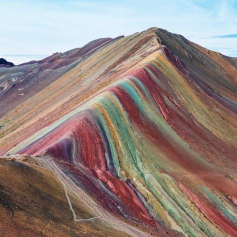 Peru Rainbow Mountains, Peru Mountains, Car Pictures Instagram, Rainbow Mountains Peru, Rainbow Mountains, Colorful Mountains, Rainbow Mountain, Wooden Rainbow, Pictures Instagram