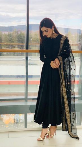 Faiza Saqlain, Black Anarkali, Georgette Anarkali Suits, Design Kurta, Pengantin India, Maya Ali, Indian Designer Suits, Salwar Kamiz, Traditional Indian Outfits